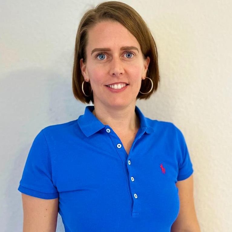 Carina Fakraoui – Physiotherapeutin und Sporttherapeutin Carina Fakraoui - Physiotherapeutin und Sporttherapeutin